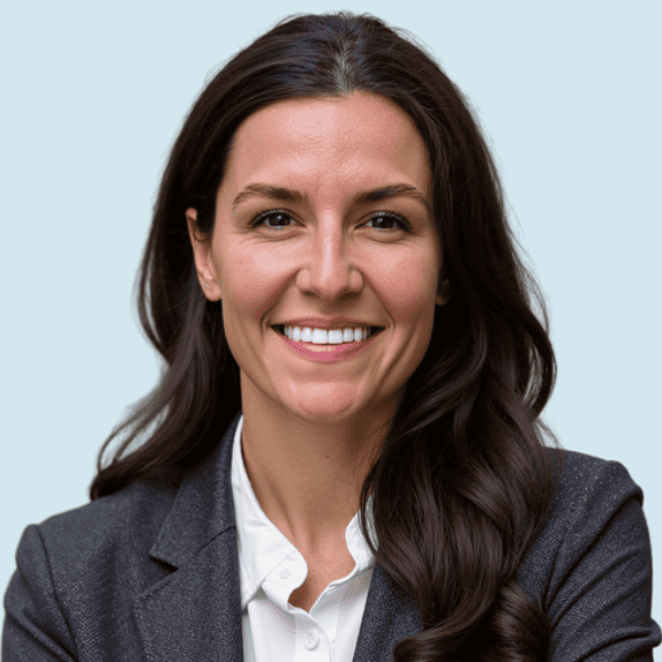 Rachel Russell-HeadshotPro